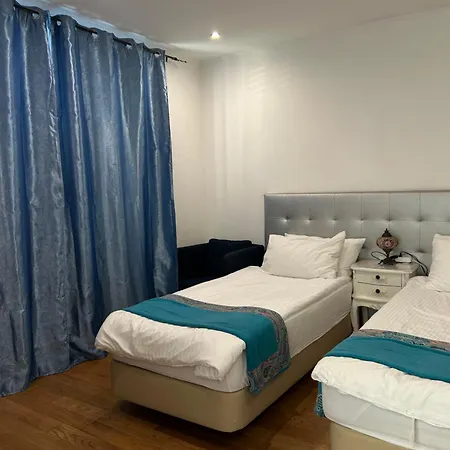 Bing Garden Guest house 3*